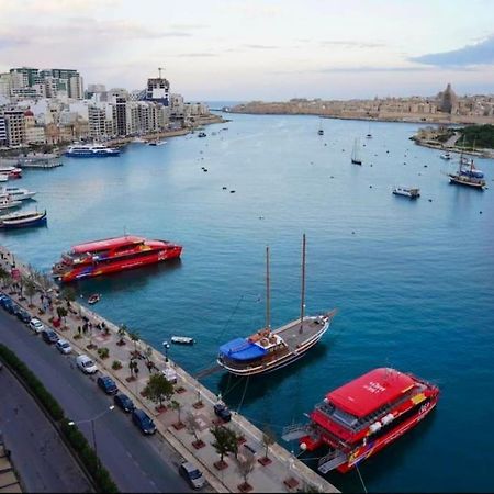 Penthouse -Centre Of Sliema - Best View In Malta Bagian luar foto