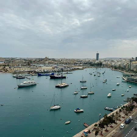 Penthouse -Centre Of Sliema - Best View In Malta Bagian luar foto