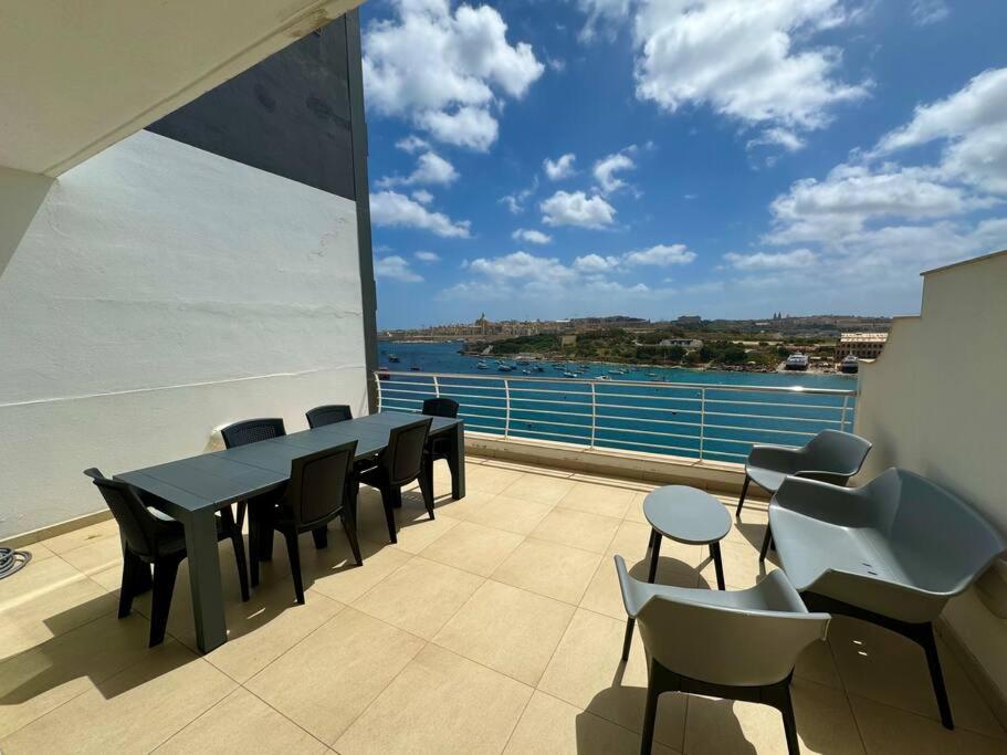 Penthouse -Centre Of Sliema - Best View In Malta Bagian luar foto