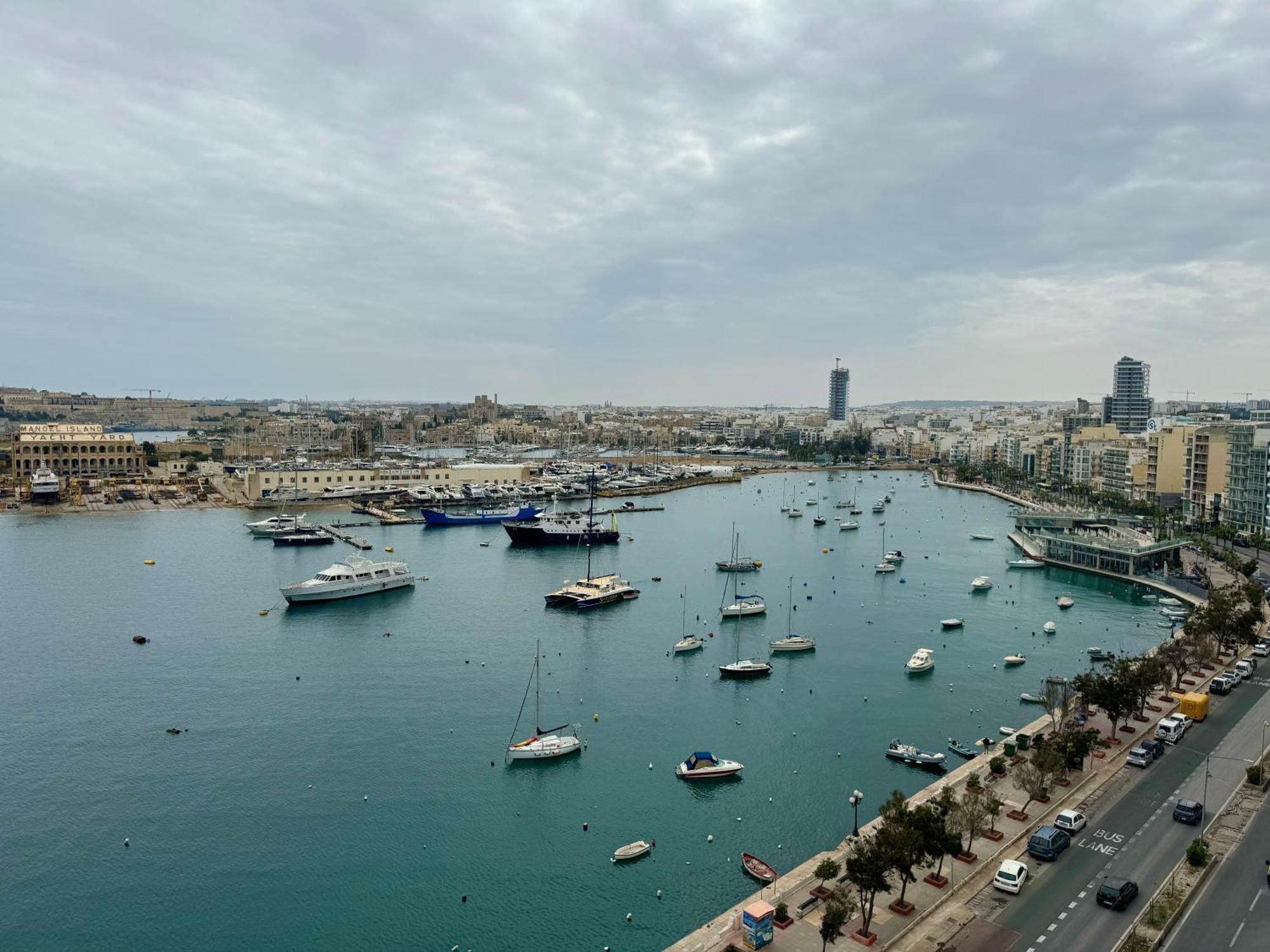 Penthouse -Centre Of Sliema - Best View In Malta Bagian luar foto